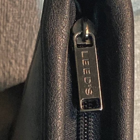 AIG Leeds Black Faux Leather Zip Around Organizer Portfolio Finance NEW - Picture 6 of 7